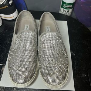 Womens Steve Madden slip ons